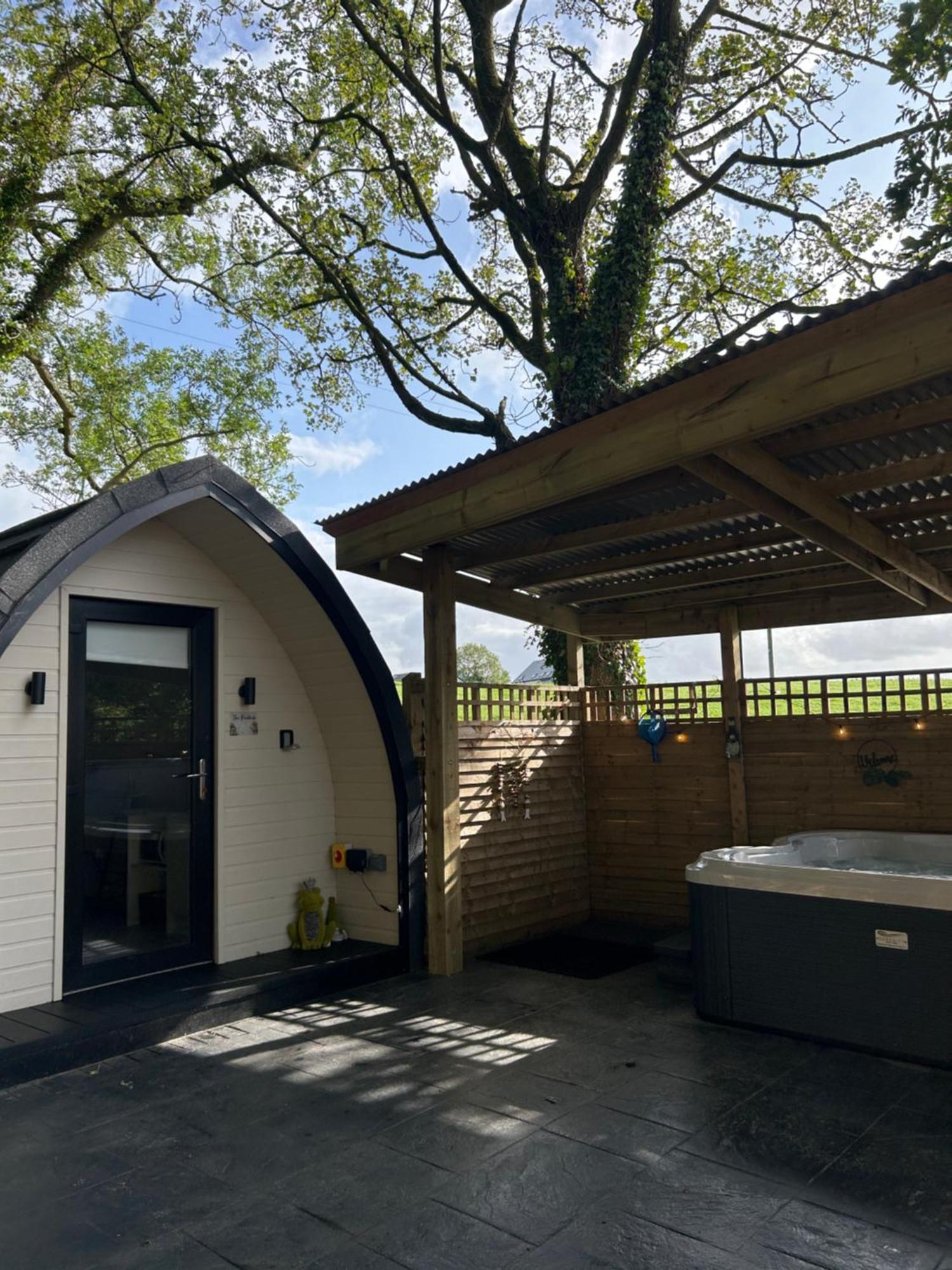 Paddock Pod - Sleeps 4 & Roofed Over Private Hot Tub Burnfoot Esterno foto